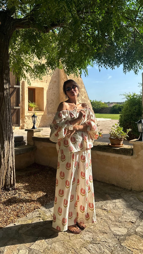 Ria Blouse ~ Strawberry Cream